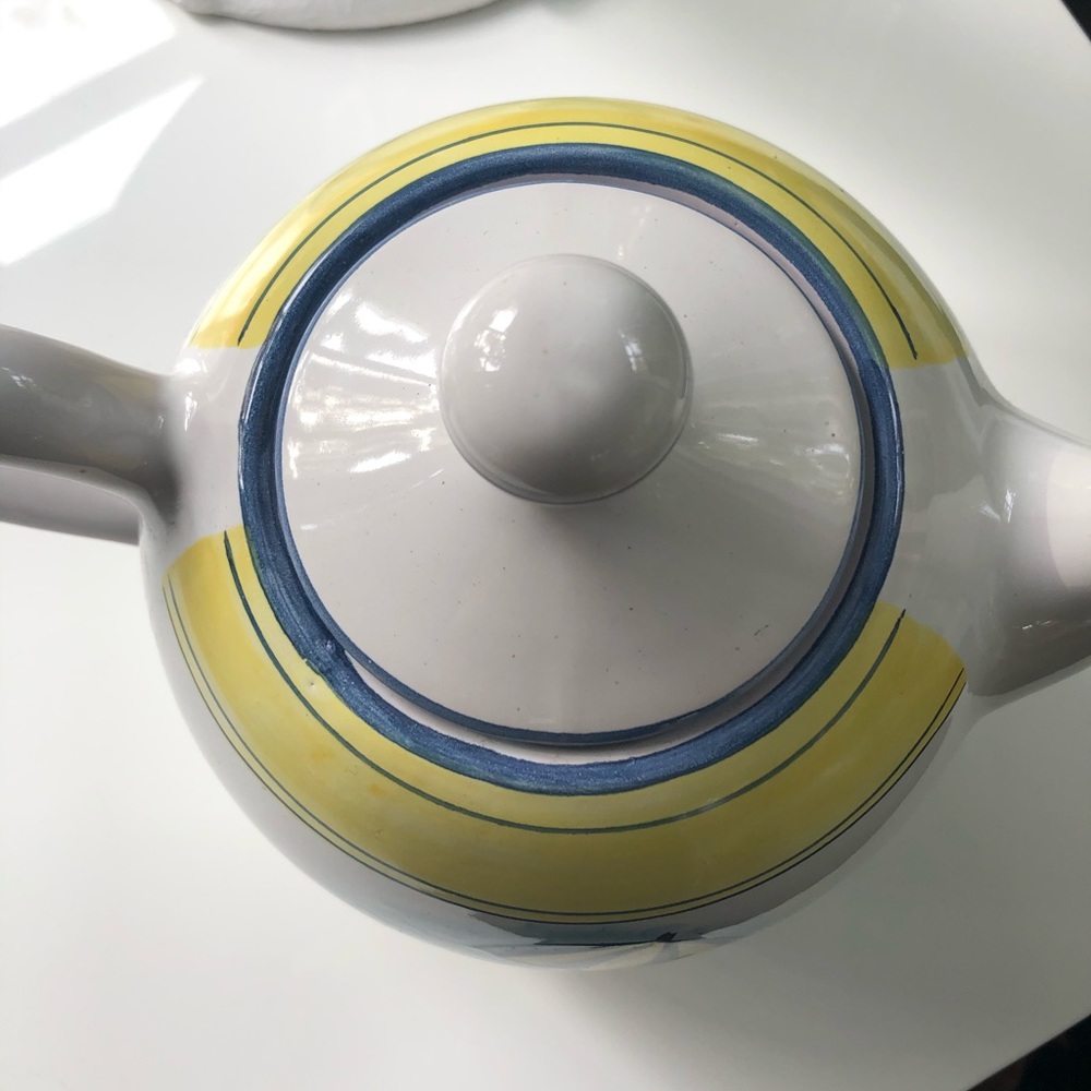 Teapot - Picture 5 of 8